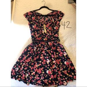 LC belted floral dress, NWT